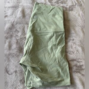 Lulu lemon size 6 biker shorts